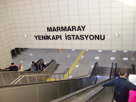 Neue U-bahnstation &bdquo;Yenikapi&ldquo;, Marmaray verbindet Europa mit Asien 