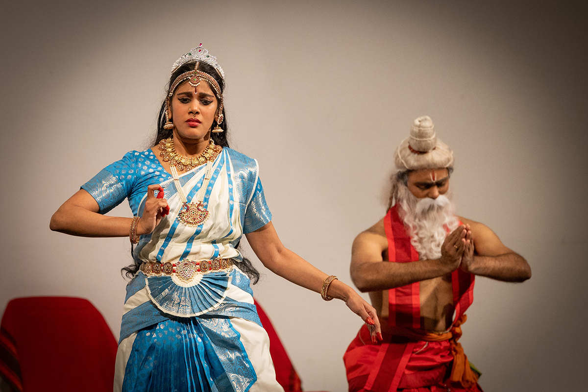 3%20Deshalb%20fleht%20der%20weise%20Gesandte%20sie%20vergeblich%20an,%20sie%20kommt%20nicht%20mit%20kl.